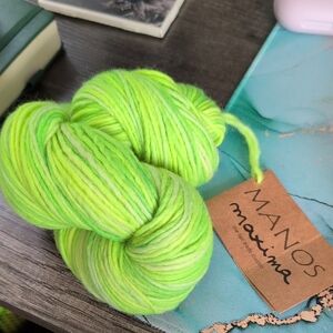 Manos Maxima Hand-Dyed Merino Wool Yarn - Neon Lime Green, 219 Yds